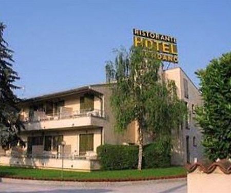 Hotel Ristorante Giordano Cavernago Kültér fotó